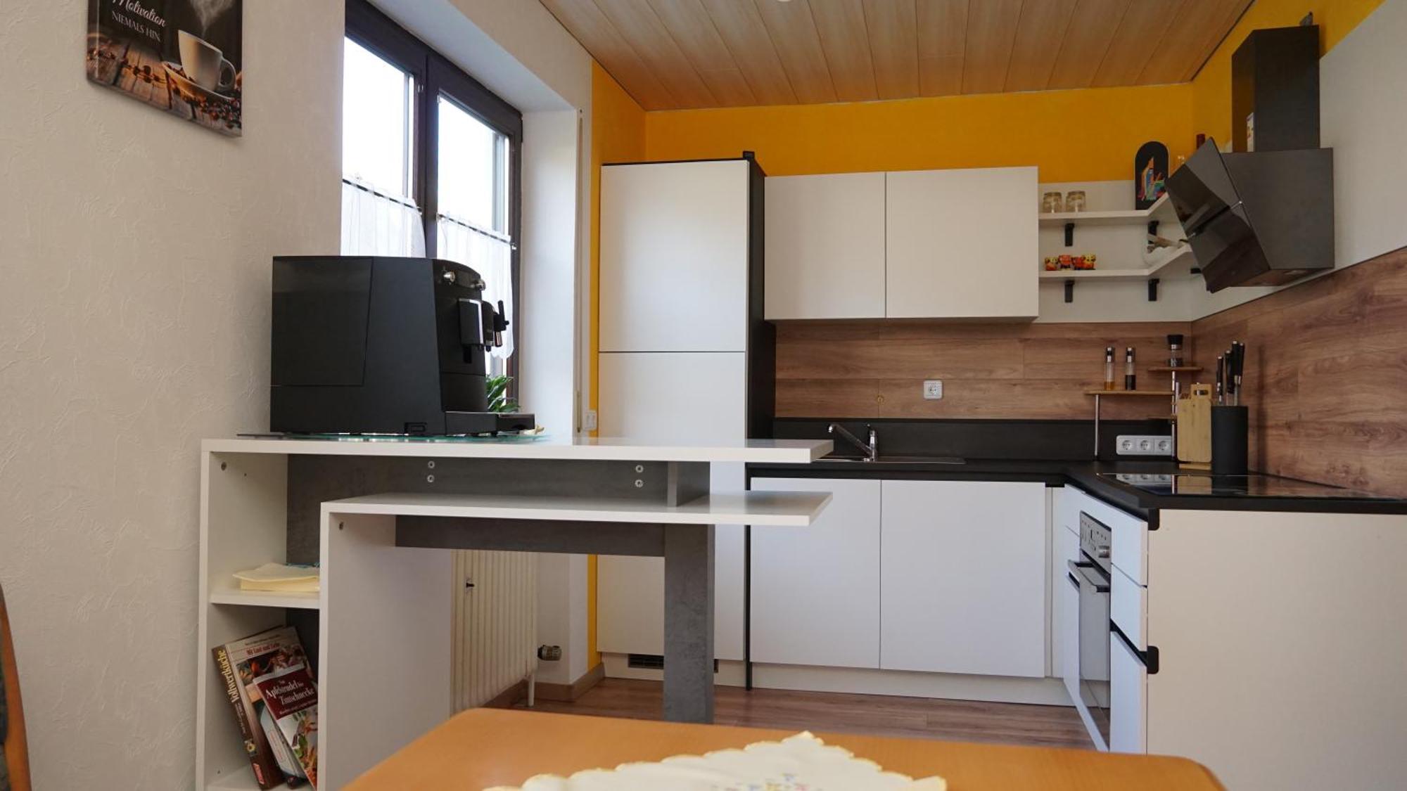 Grosszuegige Wohnung Mit Terrasse Und Gartenzugang - Das Komplette Erdgeschoss 宾德拉赫 外观 照片