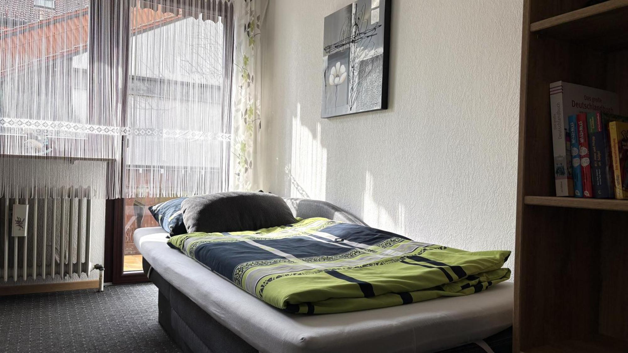 Grosszuegige Wohnung Mit Terrasse Und Gartenzugang - Das Komplette Erdgeschoss 宾德拉赫 外观 照片